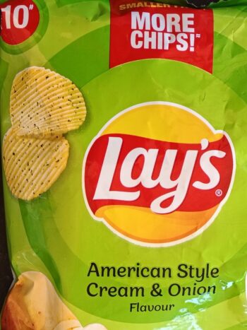 03209 /LAY'S AMERICAN STYLE CREAM & ONION /MRP 10 /DP 7.70 /BOX 120 PCS /MINIMUM ORDER 10 BOX