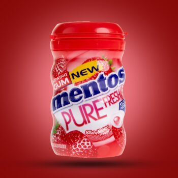 03039 /1Rs  MENTOS STRAWBERRY CHEWING GUM CANDY / MRP  210 / DP179/ BOX 32 JAR